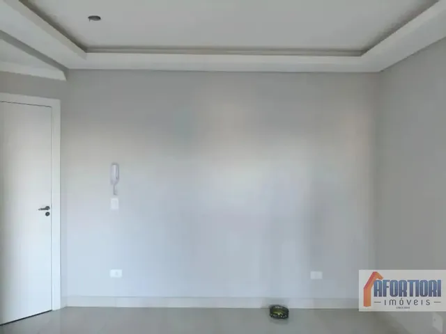 Apartamento 2 quartos e 1 banheiro, à venda, no bairro Pinheirinho em Curitiba