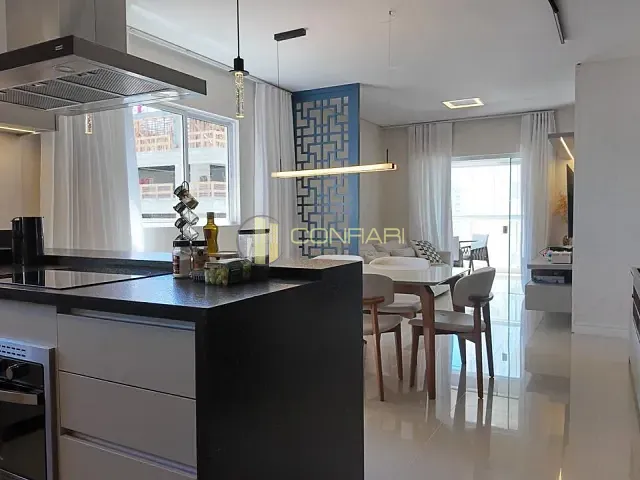 Apartamento 3 quartos e 3 banheiros, à venda, no bairro meia praia em Itapema