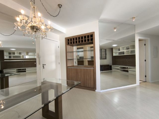 Apartamento com 107m² 2 quartos e 2 banheiros, para alugar, no bairro Andrade em Londrina