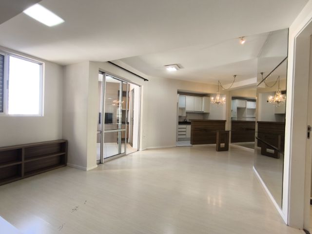 Apartamento com 107m² 2 quartos e 2 banheiros, para alugar, no bairro Andrade em Londrina