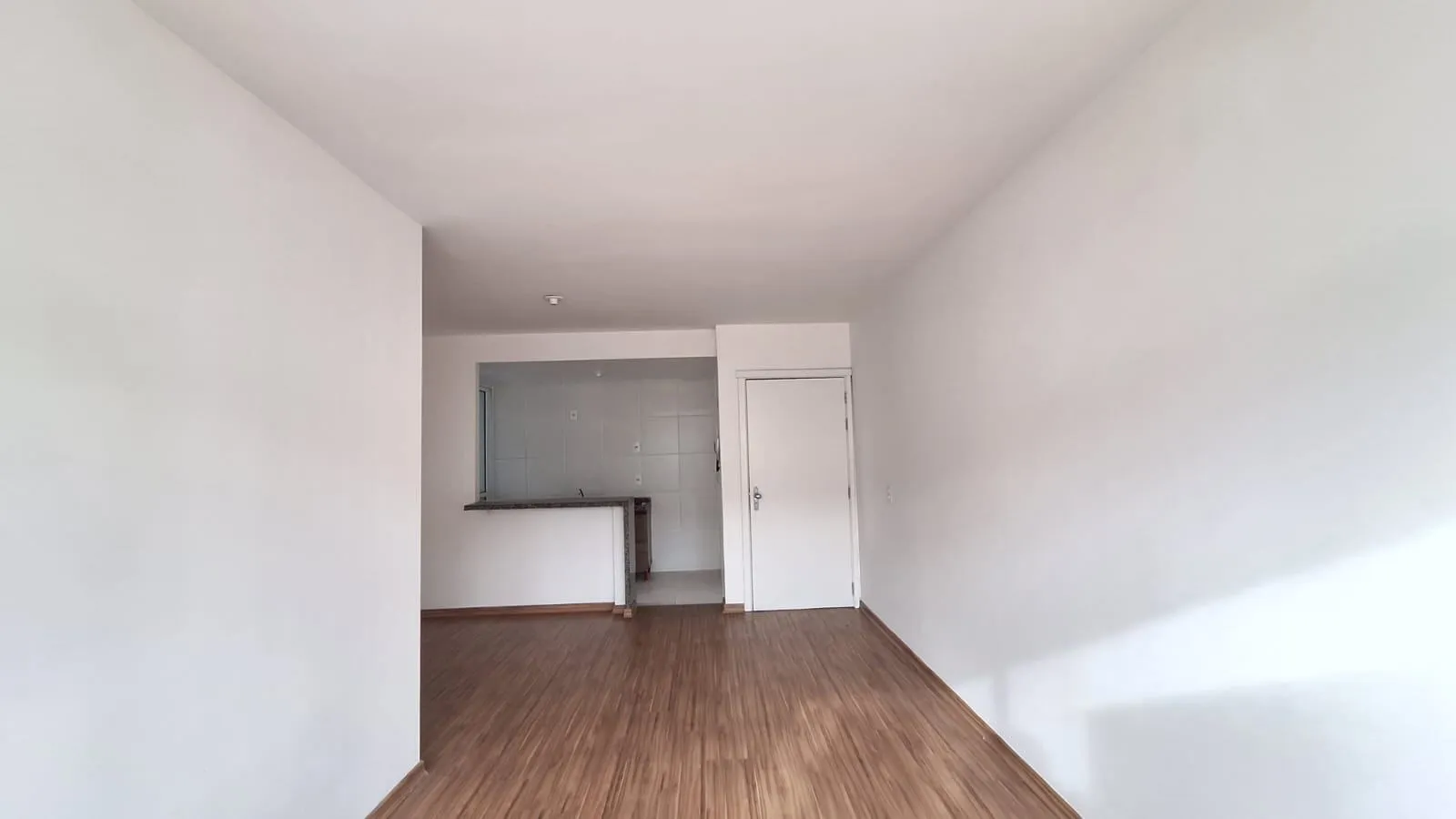 Apartamento à venda no Terrace, Areal - 68 m², 3 quartos (sendo 1 suíte), piso flutuante, sol da tarde e infraestrutura impecável.