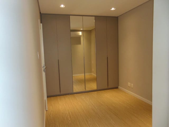 Apartamento com 96m² 1 quarto e 1 banheiro, à venda, no bairro Gleba Fazenda Palhano em Londrina