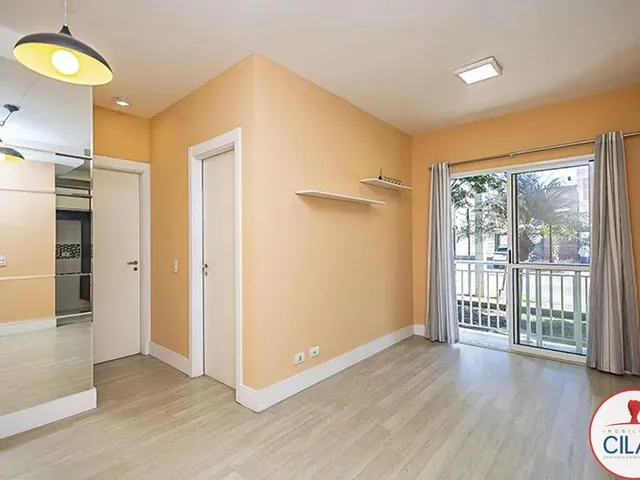 Apartamento 2 quartos e 1 banheiro, para alugar, no bairro Bacacheri em Curitiba