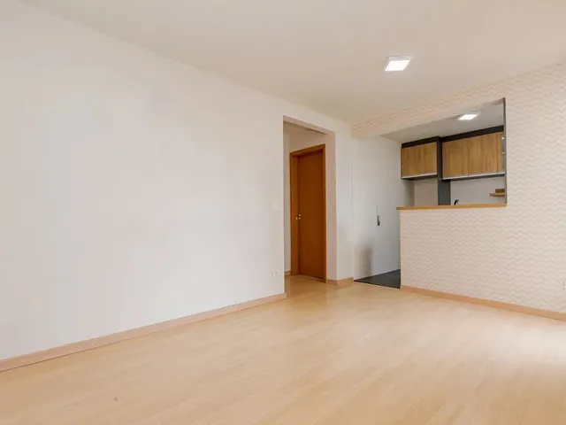 Apartamento 2 quartos e 1 banheiro, para alugar, no bairro Abranches em Curitiba
