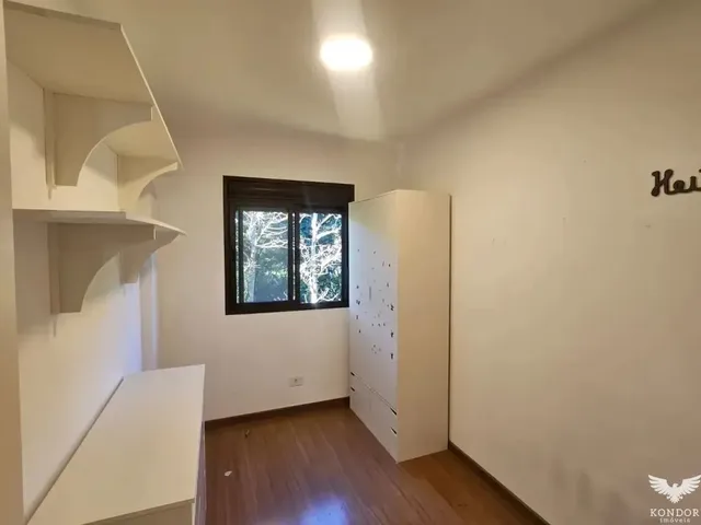 Apartamento 2 quartos e 2 banheiros, para alugar, no bairro Santa Felicidade em Curitiba