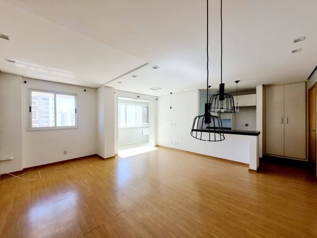 Apartamento 2 quartos e 2 banheiros, à venda, no bairro Gleba Palhano em Londrina