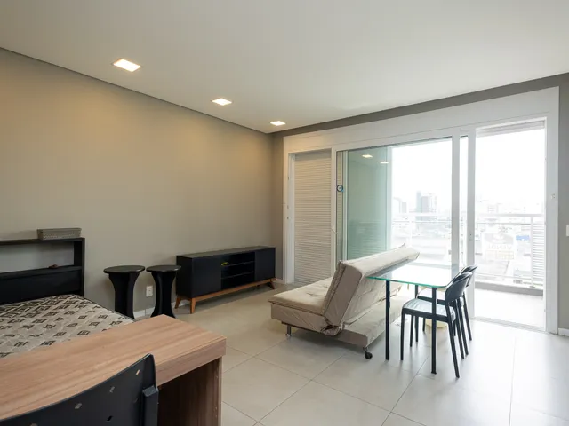 Apartamento 1 quarto e 1 banheiro, para alugar, no bairro Centro em Pelotas