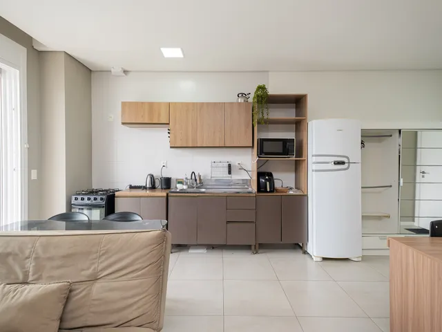Apartamento 1 quarto e 1 banheiro, para alugar, no bairro Centro em Pelotas