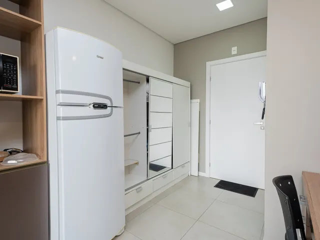 Apartamento 1 quarto e 1 banheiro, para alugar, no bairro Centro em Pelotas