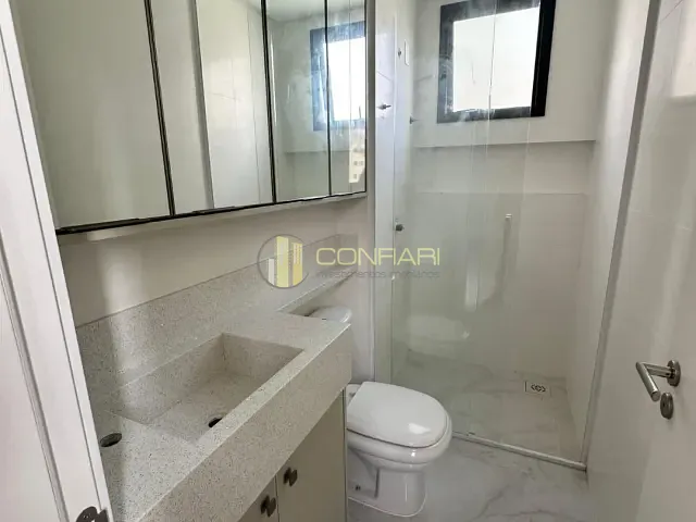 Apartamento 3 quartos e 4 banheiros, à venda, no bairro meia praia em Itapema