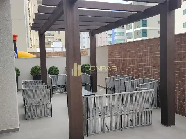 Apartamento 4 quartos e 5 banheiros, à venda, no bairro meia praia em Itapema