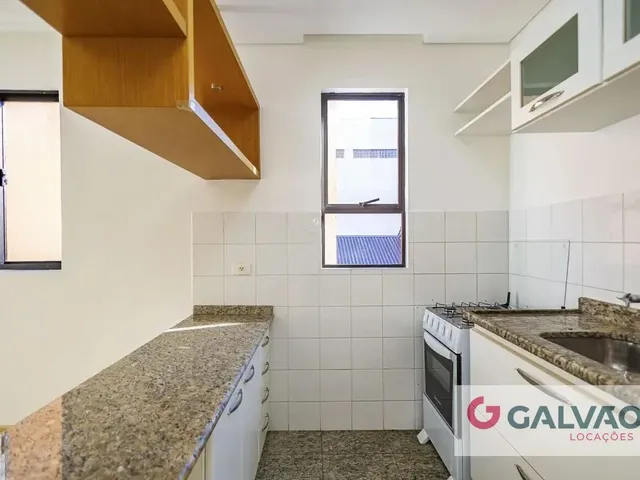 Apartamento 1 quarto e 1 banheiro, para alugar, no bairro Batel em Curitiba