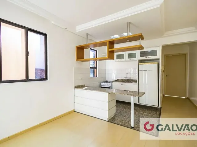 Apartamento 1 quarto e 1 banheiro, para alugar, no bairro Batel em Curitiba