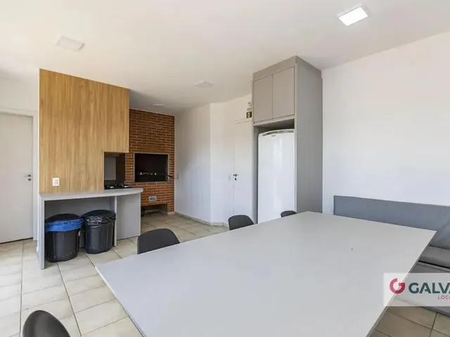 Apartamento 1 quarto e 1 banheiro, para alugar, no bairro Batel em Curitiba