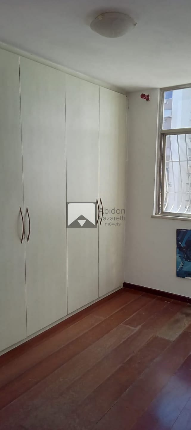 Apartamento à venda com 2 quartos, 70m² - Foto 11