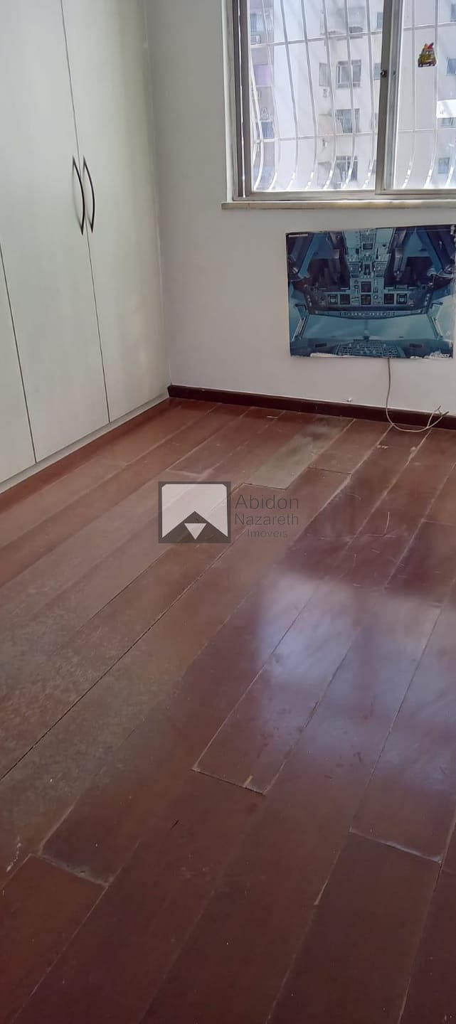 Apartamento à venda com 2 quartos, 70m² - Foto 12