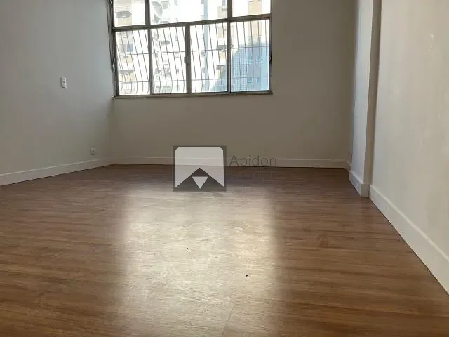 Apartamento com 85m² 2 quartos e 2 banheiros, para alugar, no bairro Icaraí em Niterói