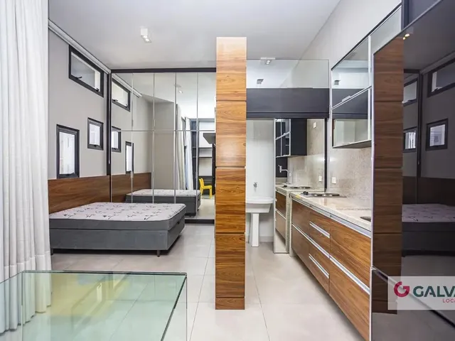 Apartamento 1 quarto e 1 banheiro, para alugar, no bairro Centro em Curitiba