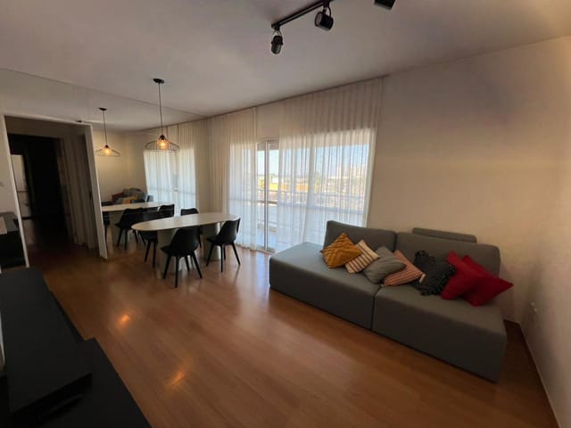 Apartamento 2 quartos e 2 banheiros, para alugar, no bairro Gleba Palhano em Londrina