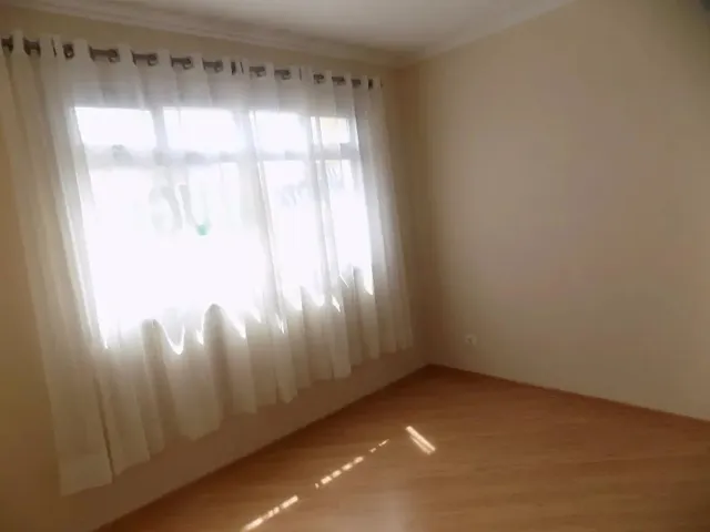 Apartamento 2 quartos e 2 banheiros, para alugar, no bairro Centro em Curitiba