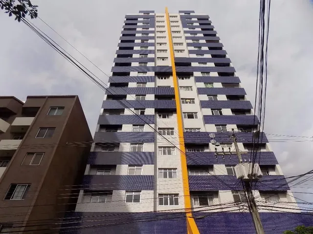 Apartamento 2 quartos e 2 banheiros, para alugar, no bairro Centro em Curitiba
