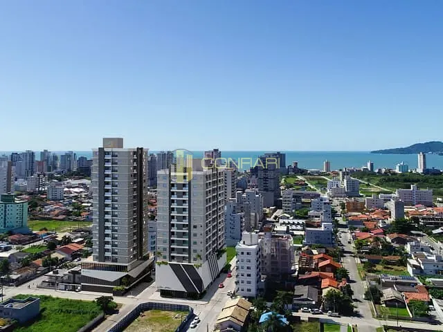 Apartamento 2 quartos e 3 banheiros, à venda, no bairro Balneário Pereque em Porto Belo