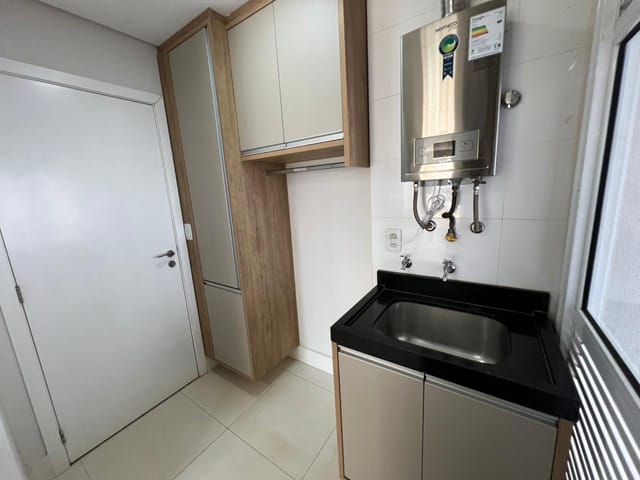 Apartamento 3 quartos e 2 banheiros, para alugar, no bairro Gleba Palhano em Londrina