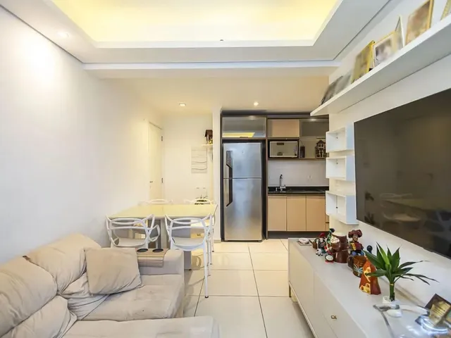 Apartamento 2 quartos e 1 banheiro, à venda, no bairro Butiatuvinha em Curitiba