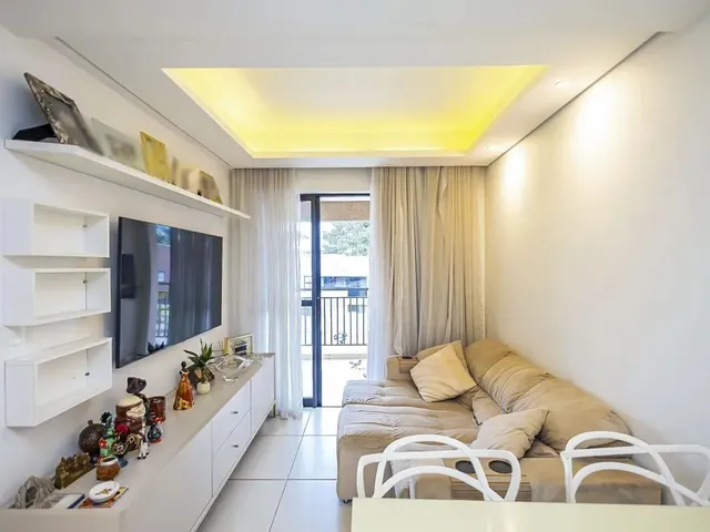 Apartamento 2 quartos e 1 banheiro, à venda, no bairro Butiatuvinha em Curitiba