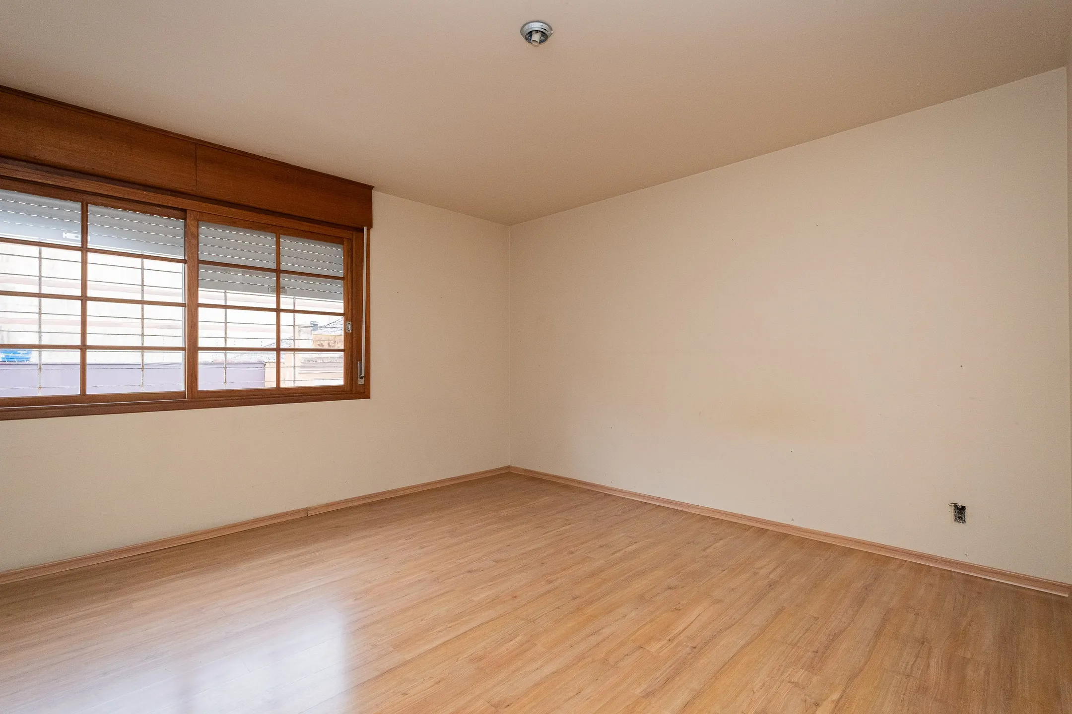 Apartamento de 3 Dormitórios para Aluguel no Centro de Pelotas RS com Conforto, Amplitude, Praticidade e Excelente Localização