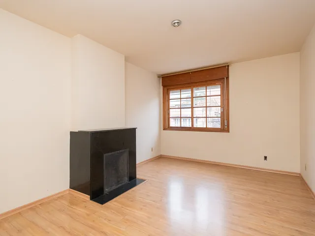 Apartamento 3 quartos e 4 banheiros, para alugar, no bairro Centro em Pelotas