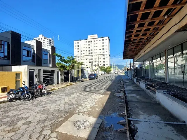Apartamento 2 quartos e 1 banheiro, à venda, no bairro morretes em Itapema