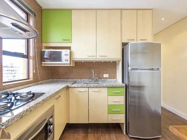 Apartamento 1 quarto e 1 banheiro, para alugar, no bairro Batel em Curitiba