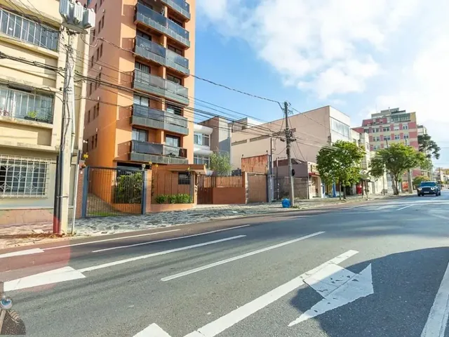 Apartamento 1 quarto e 1 banheiro, para alugar, no bairro Batel em Curitiba