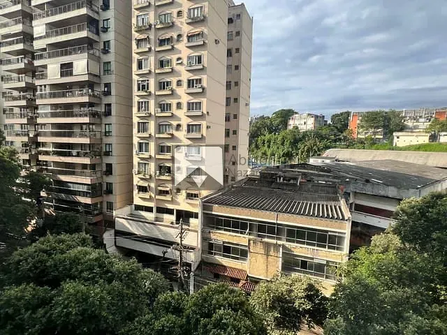Apartamento com 80m² 2 quartos e 2 banheiros, à venda, no bairro São Domingos em Niterói