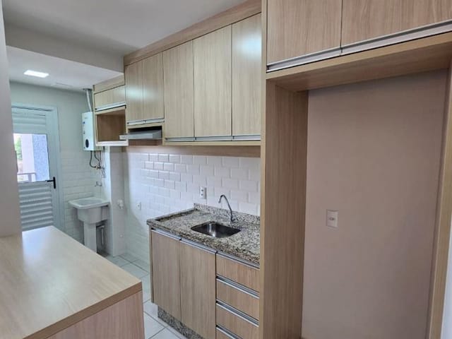Apartamento com 88m² 2 quartos e 1 banheiro, para alugar, no bairro Aurora em Londrina