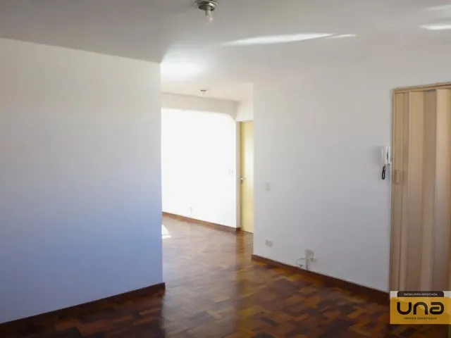 Apartamento 2 quartos e 1 banheiro, para alugar, no bairro CRISTO REI em Curitiba
