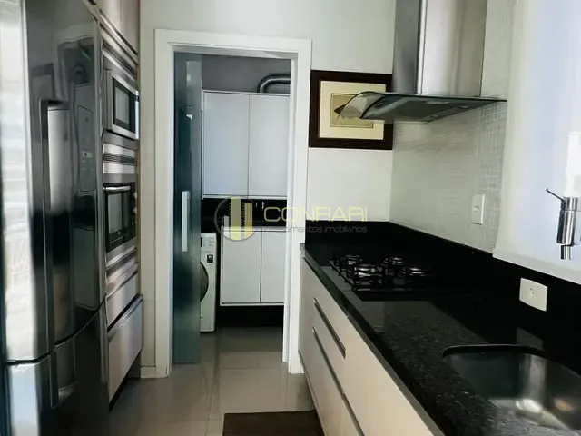 Apartamento com 200m² 3 quartos e 4 banheiros, à venda, no bairro Meia praia em Itapema