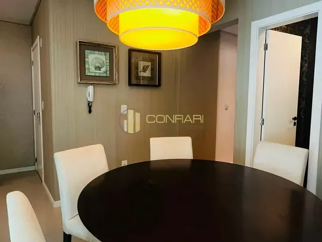 Apartamento com 200m² 3 quartos e 4 banheiros, à venda, no bairro Meia praia em Itapema