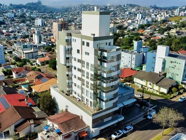 Apartamento com 293m² 3 quartos e 2 banheiros, à venda, no bairro Centro em Chapecó