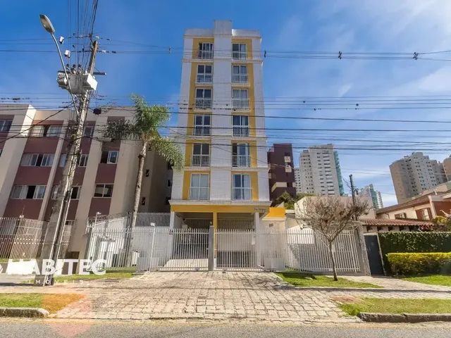 Apartamento 2 quartos e 1 banheiro, para alugar, no bairro Água Verde em Curitiba