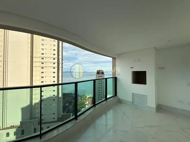 Apartamento 4 quartos e 5 banheiros, à venda, no bairro Centro em Itapema