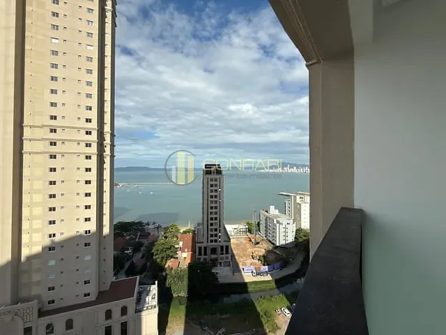 Apartamento 4 quartos e 5 banheiros, à venda, no bairro Centro em Itapema