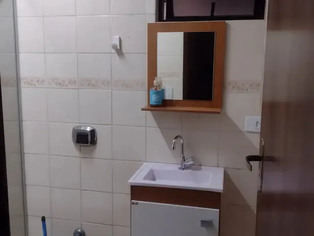 Apartamento 2 quartos e 1 banheiro, para alugar, no bairro Novo Mundo em Curitiba