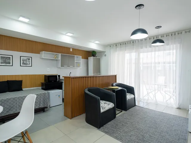 Apartamento 1 quarto e 1 banheiro, para alugar, no bairro Areal em Pelotas