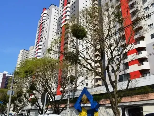 Apartamento 3 quartos e 2 banheiros, para alugar, no bairro Bigorrilho em Curitiba