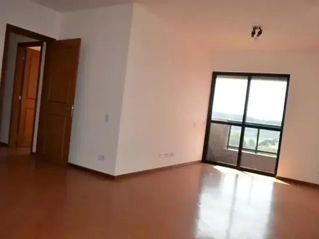 Apartamento 3 quartos e 2 banheiros, para alugar, no bairro Bigorrilho em Curitiba
