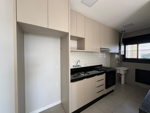 Apartamento 2 quartos e 2 banheiros, para alugar, no bairro Gleba Fazenda Palhano em Londrina