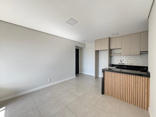 Apartamento 2 quartos e 2 banheiros, à venda, no bairro Gleba Palhano em Londrina