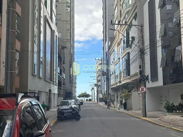 Apartamento 3 quartos e 5 banheiros, à venda, no bairro meia praia em Itapema